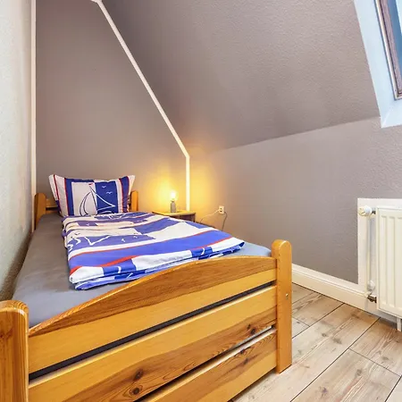 Ruhiges Reihenhaus Mit Wlan In Am Mueritzsee Casa de Férias *