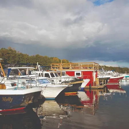Reihenhaus Mit Wlan In Am Mueritzsee *